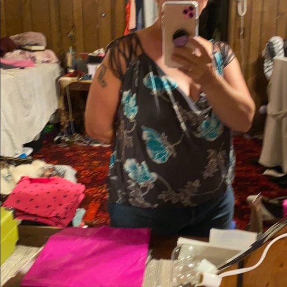 FREE PEOPLE Cold shoulder open back floral top - Picture 3 of 4